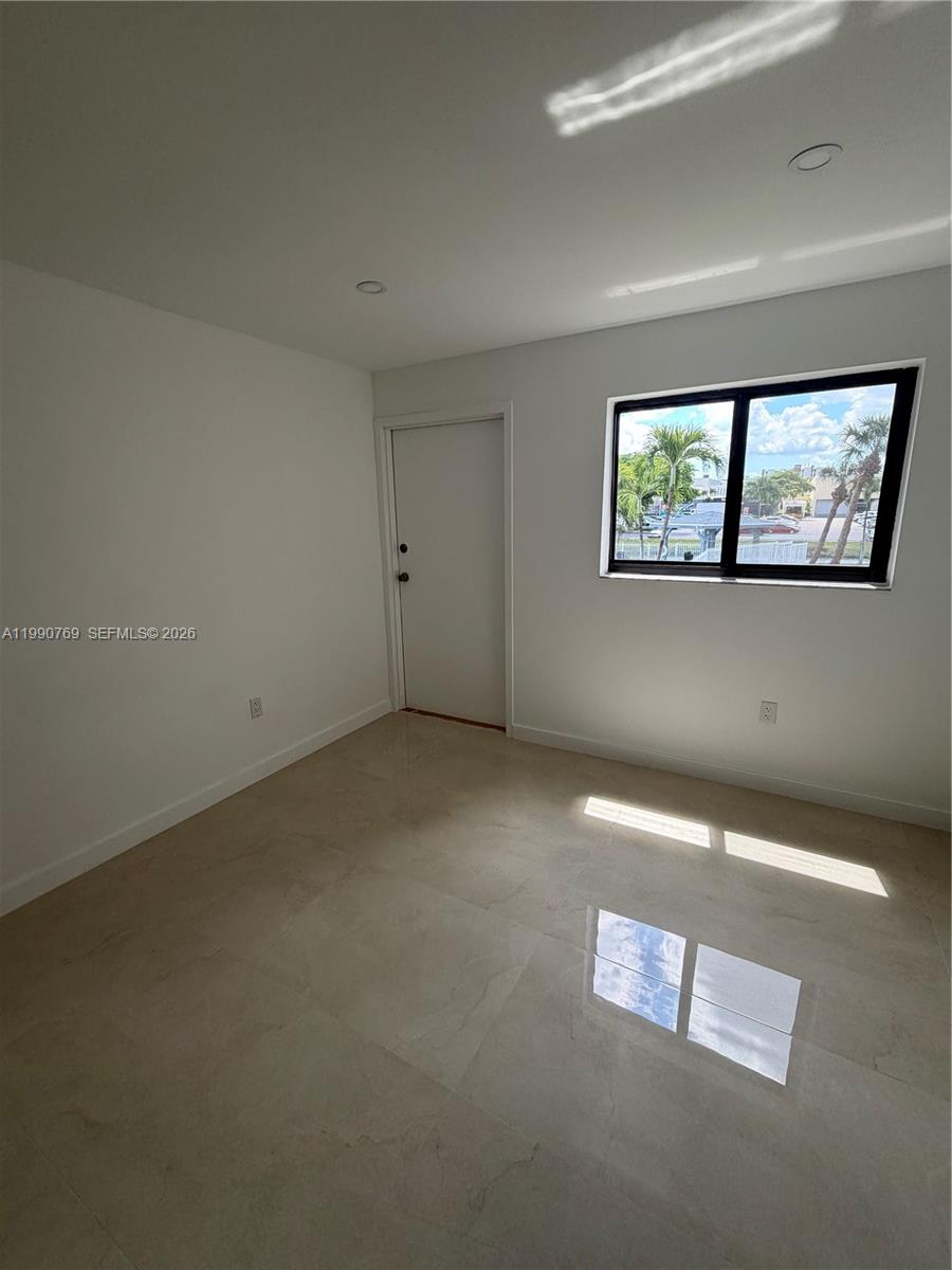 1820 W 53rd St # 201