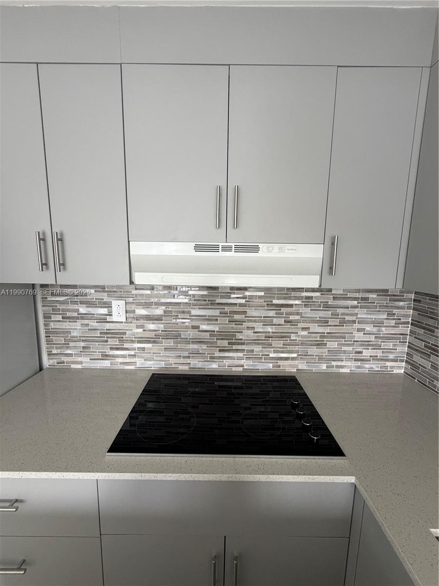 1820 W 53rd St # 201