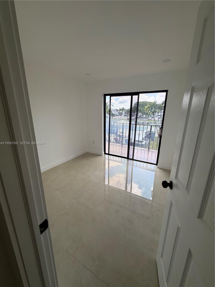 1820 W 53rd St # 201