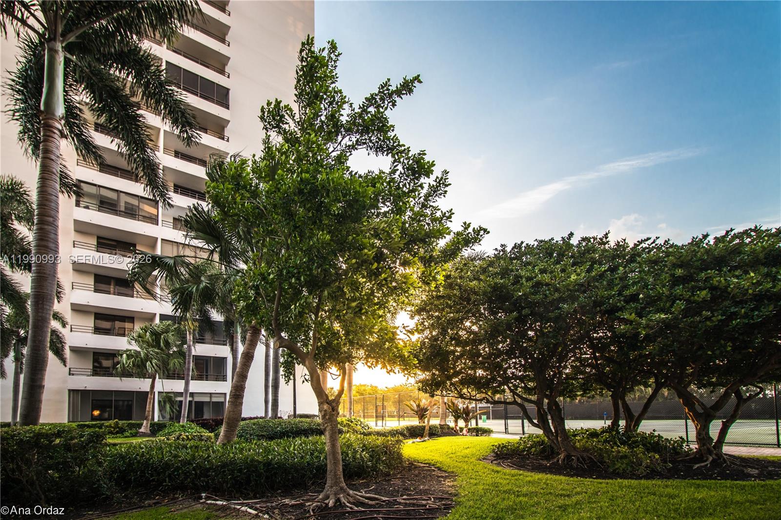 2500 PARKVIEW DR # 1909