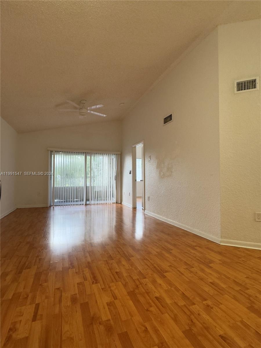 2861 N Oakland Forest Dr # 301