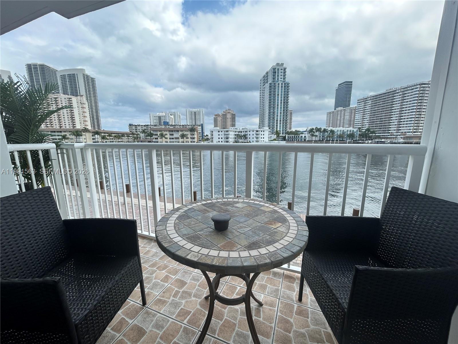 121 Golden Isles Dr # 104