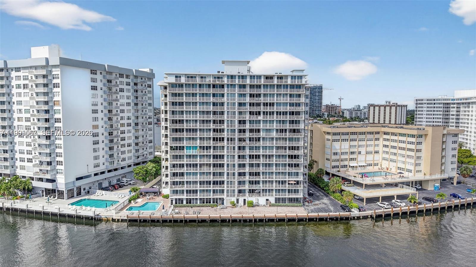 121 Golden Isles Dr # 104