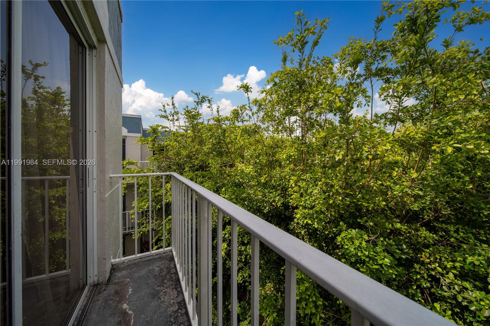 1720 NW N River Dr # 613