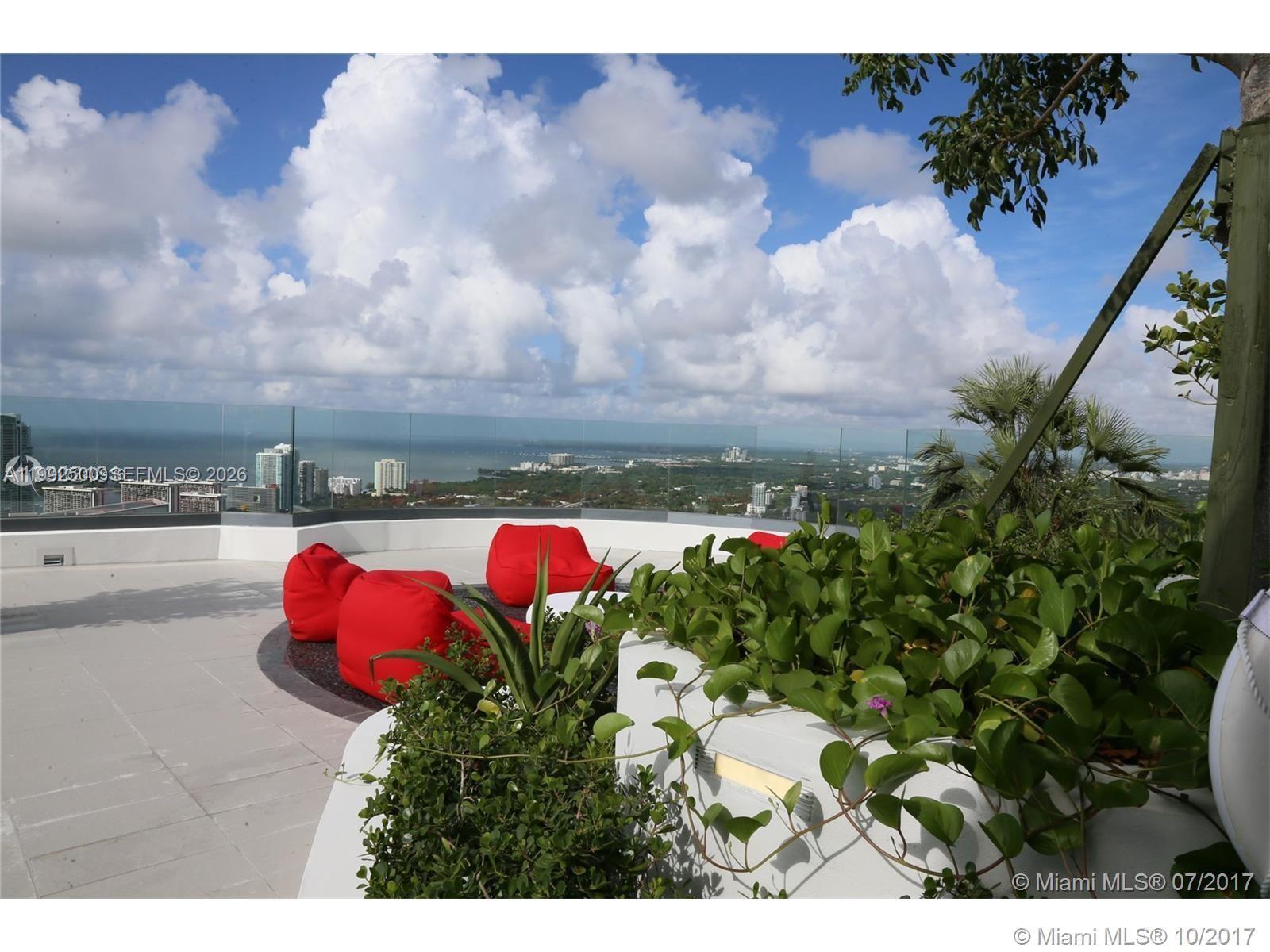 55 SW 9th St # 3709