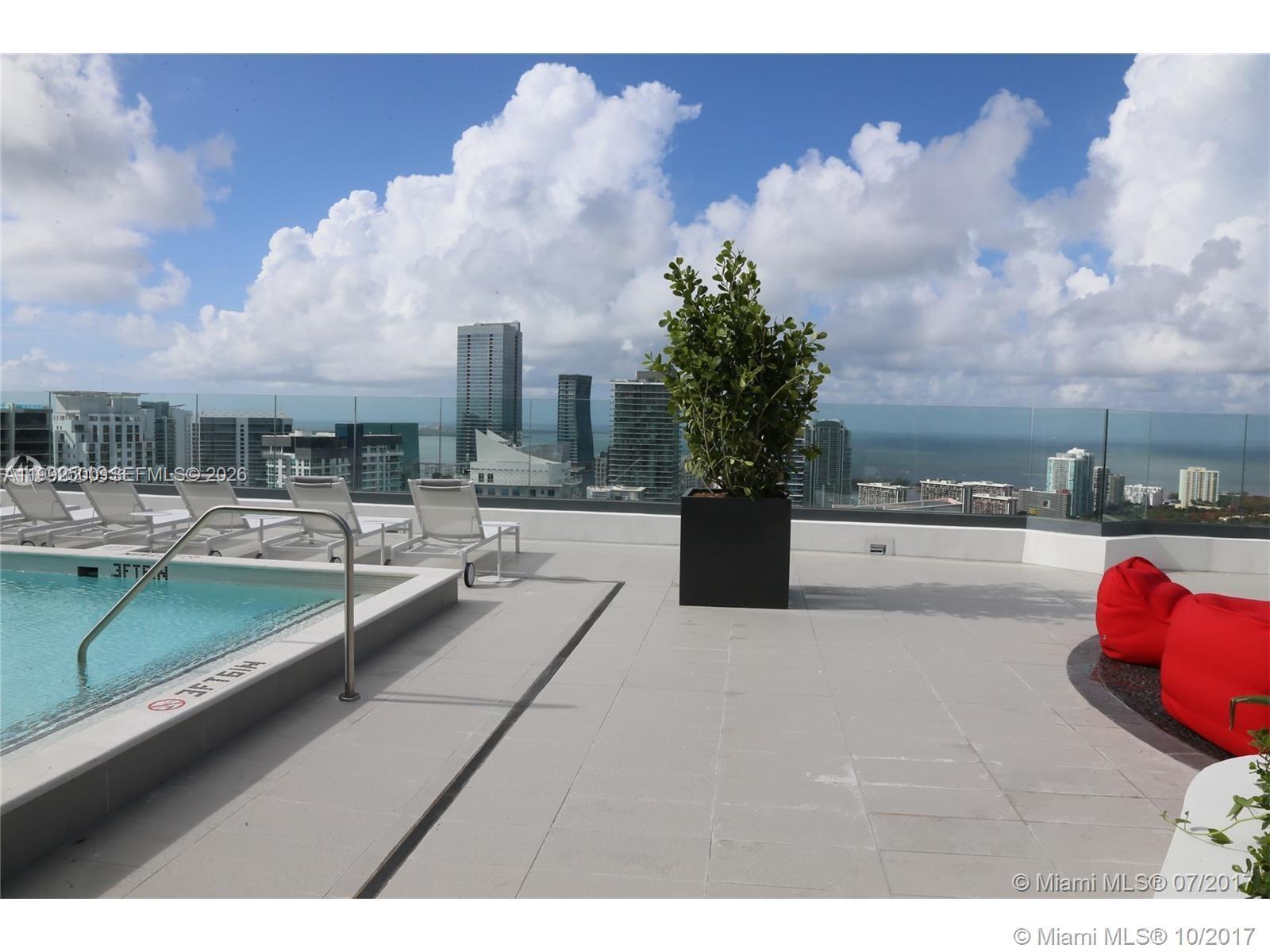 55 SW 9th St # 3709