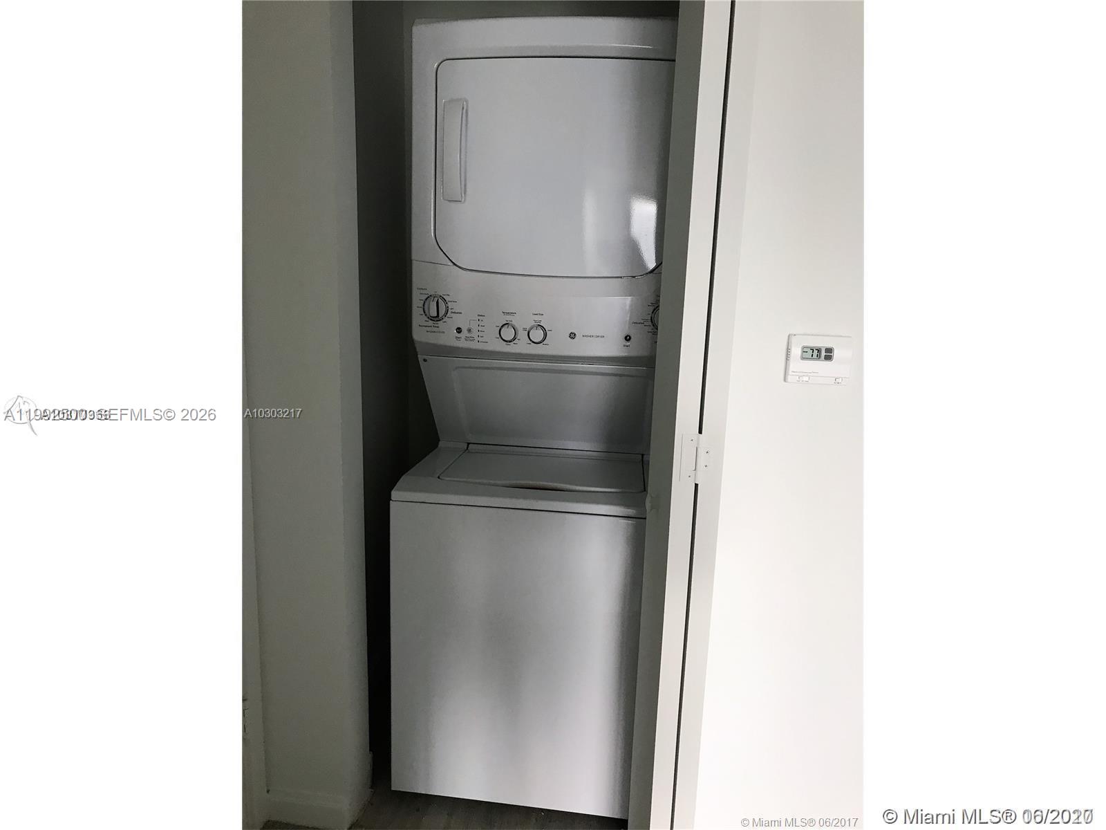 55 SW 9th St # 3709