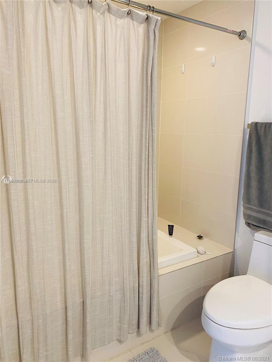 55 SW 9th St # 3709