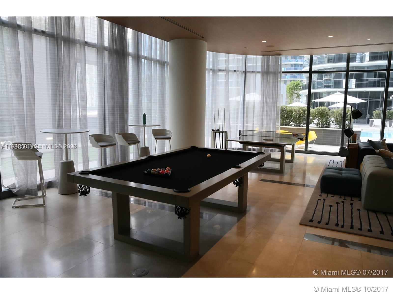 55 SW 9th St # 3709
