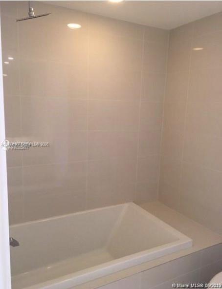 55 SW 9th St # 3709