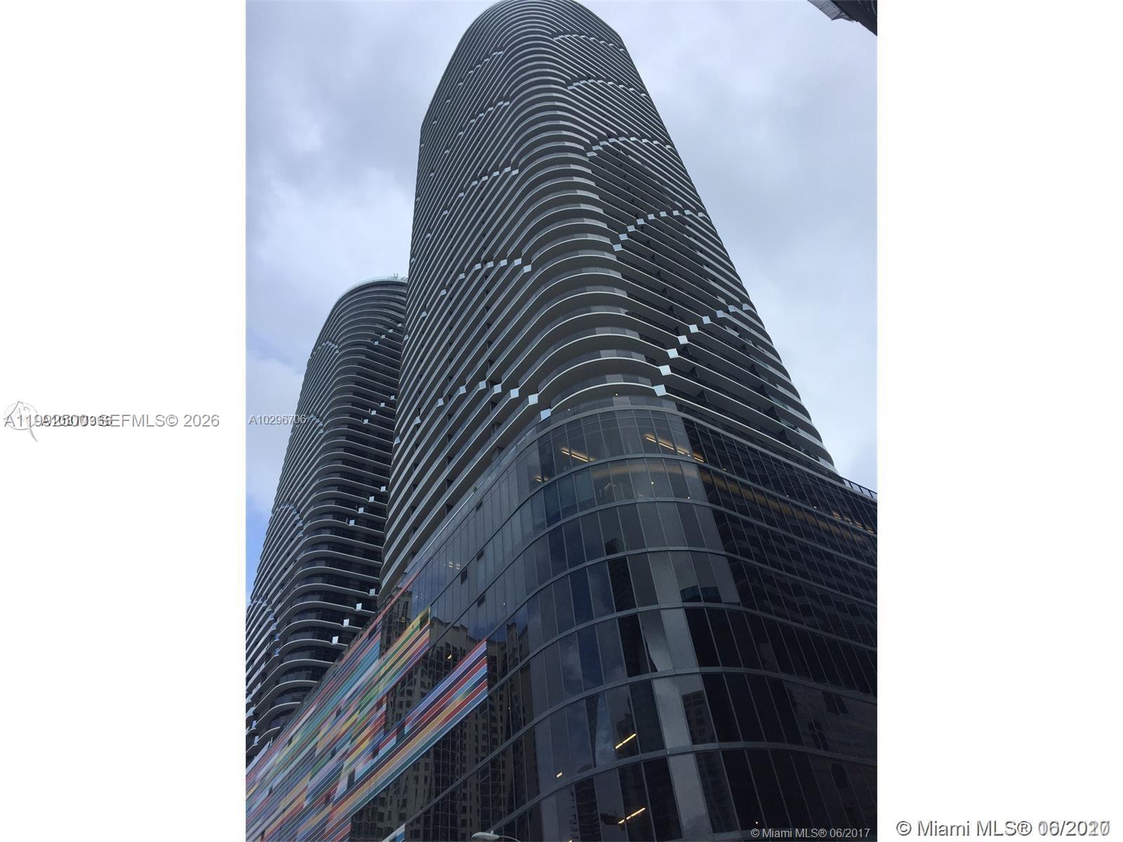 55 SW 9th St # 3709