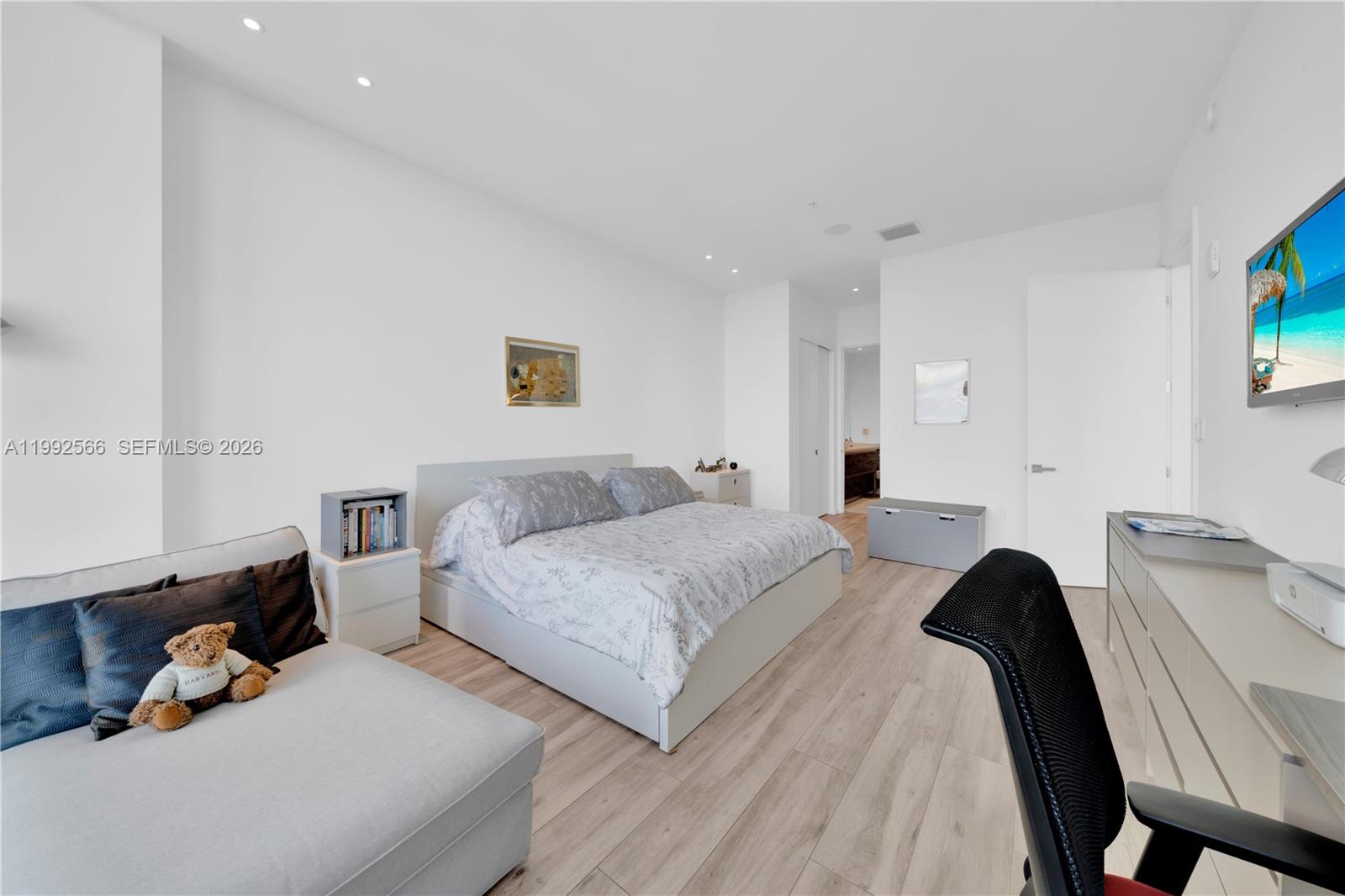 3156 SW 27th Ave # 501