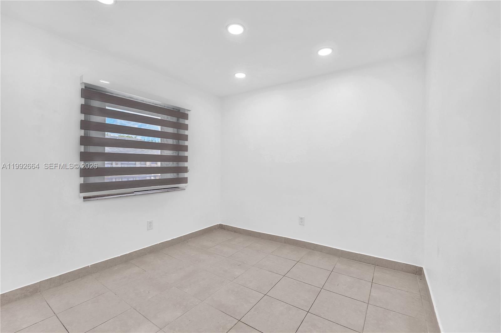 7668 SW 152nd Ave # 211 Unit: 2-211