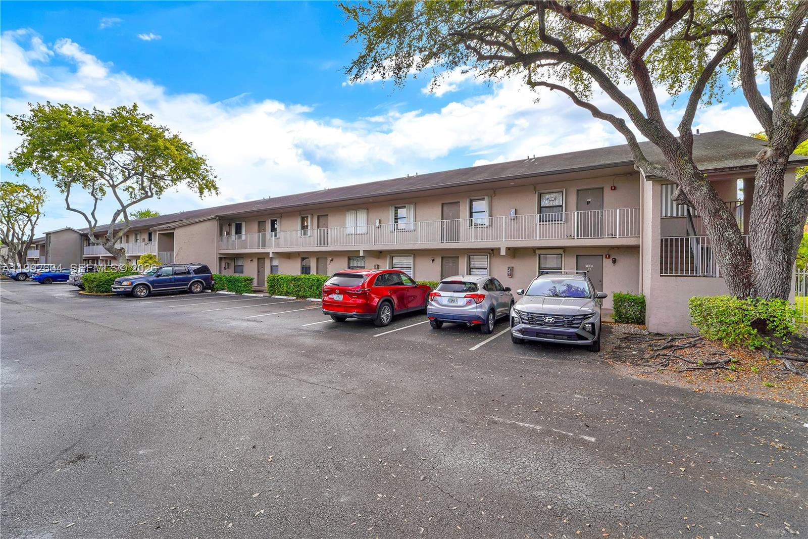 7668 SW 152nd Ave # 211 Unit: 2-211