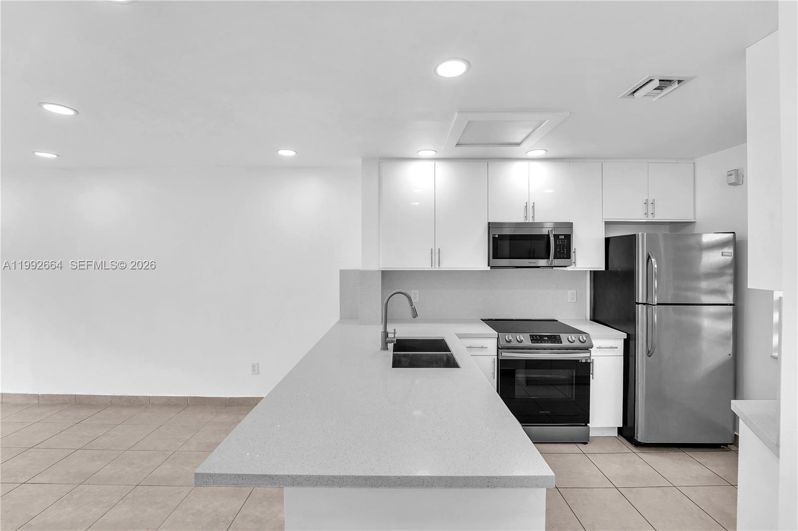 7668 SW 152nd Ave # 211 Unit: 2-211