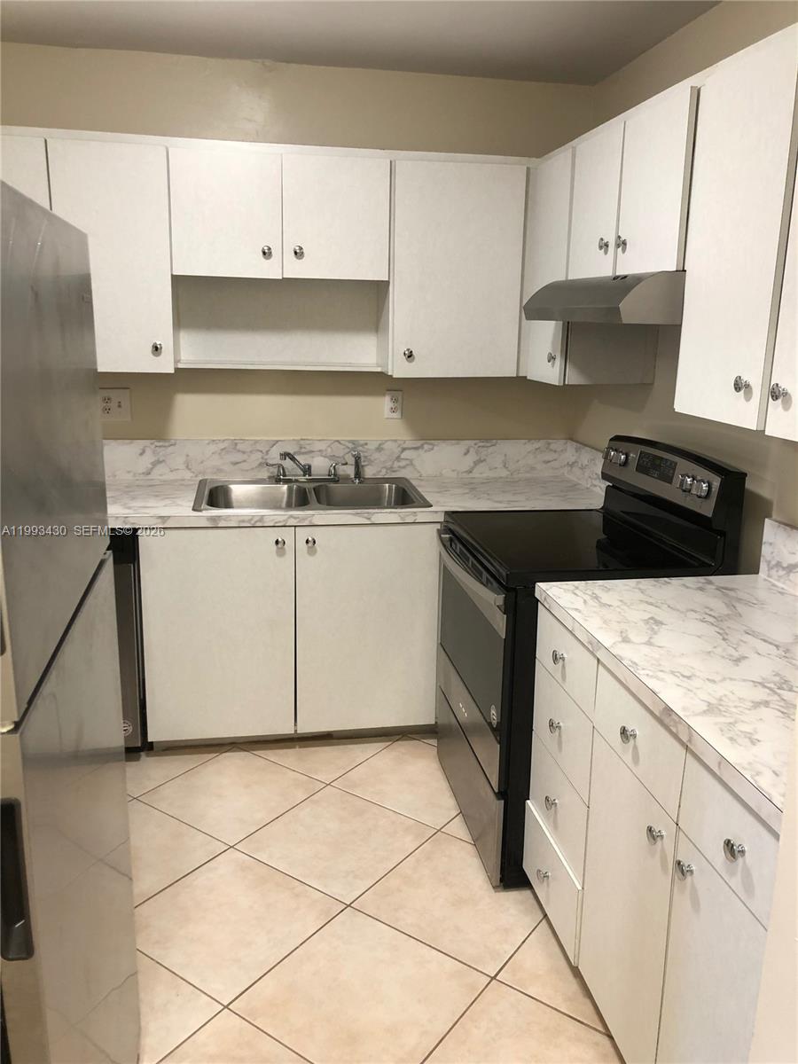 4118 NW 88th Ave # 207