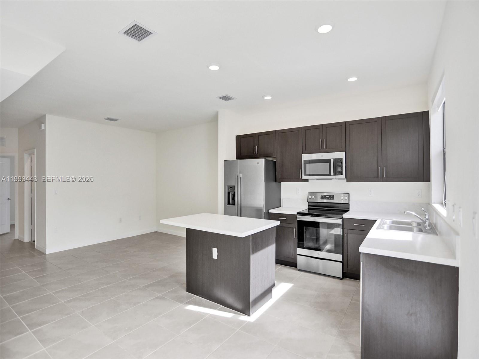 3436 W 111th Pl