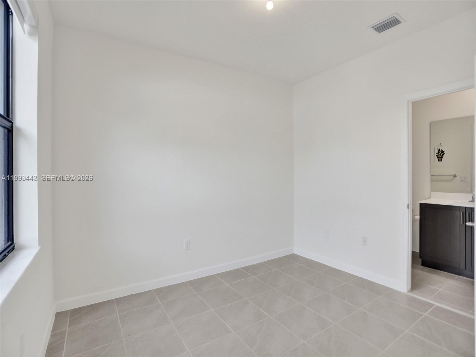 3436 W 111th Pl