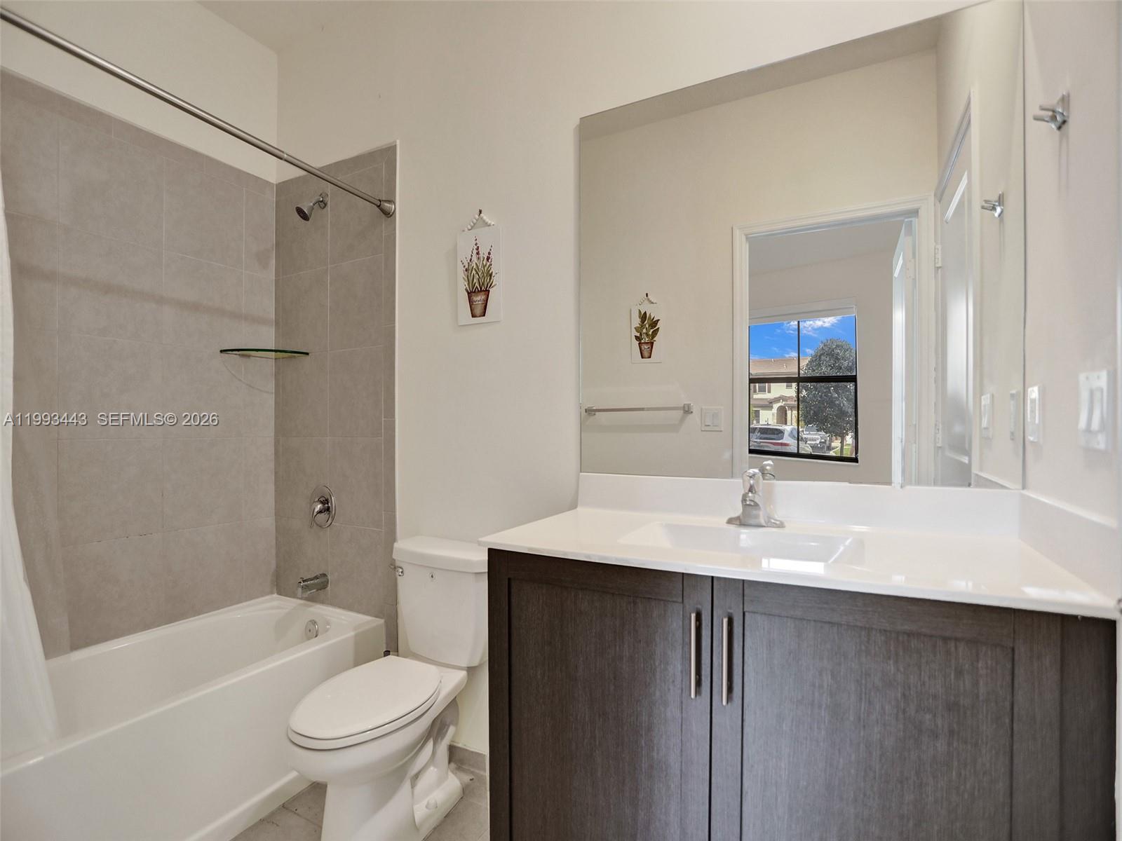 3436 W 111th Pl