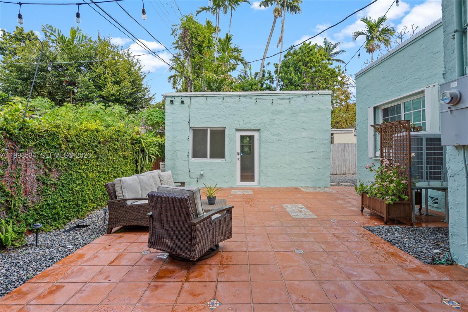 1209 La Mancha Ave
