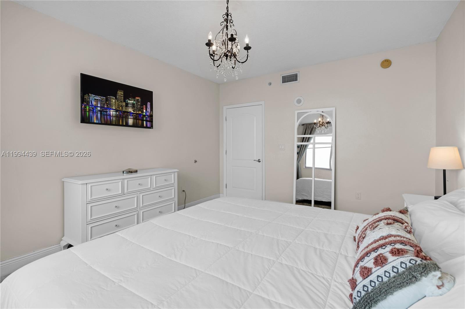 110 Washington Ave # 1712