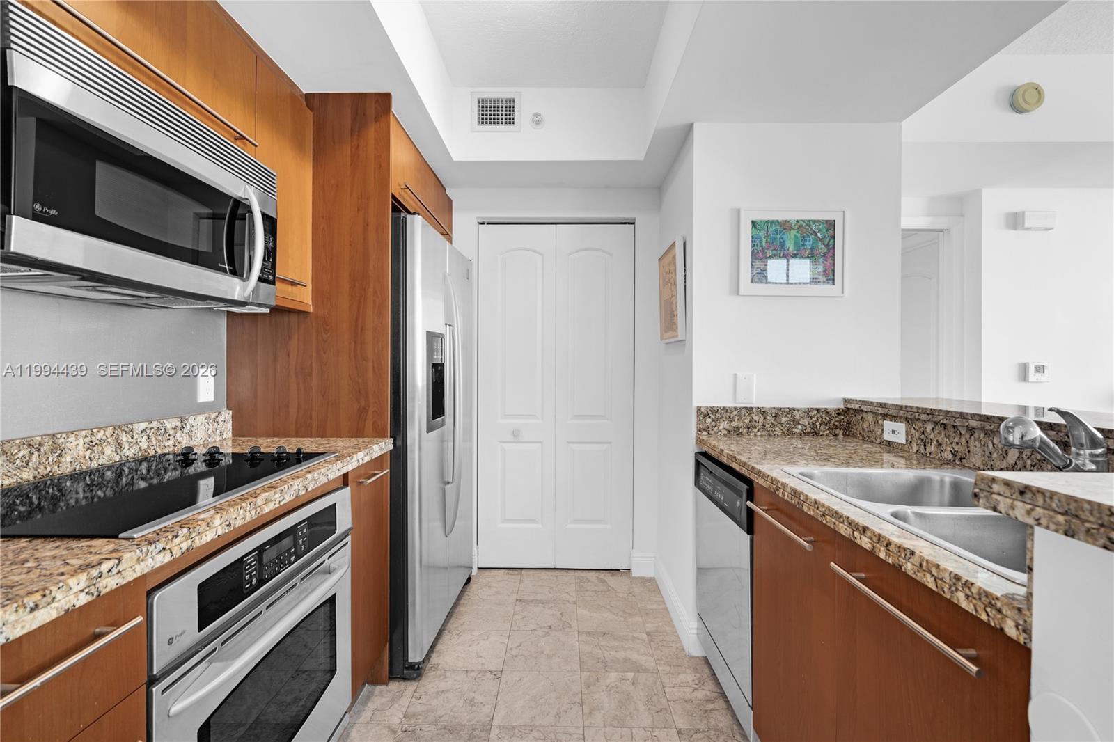 110 Washington Ave # 1712