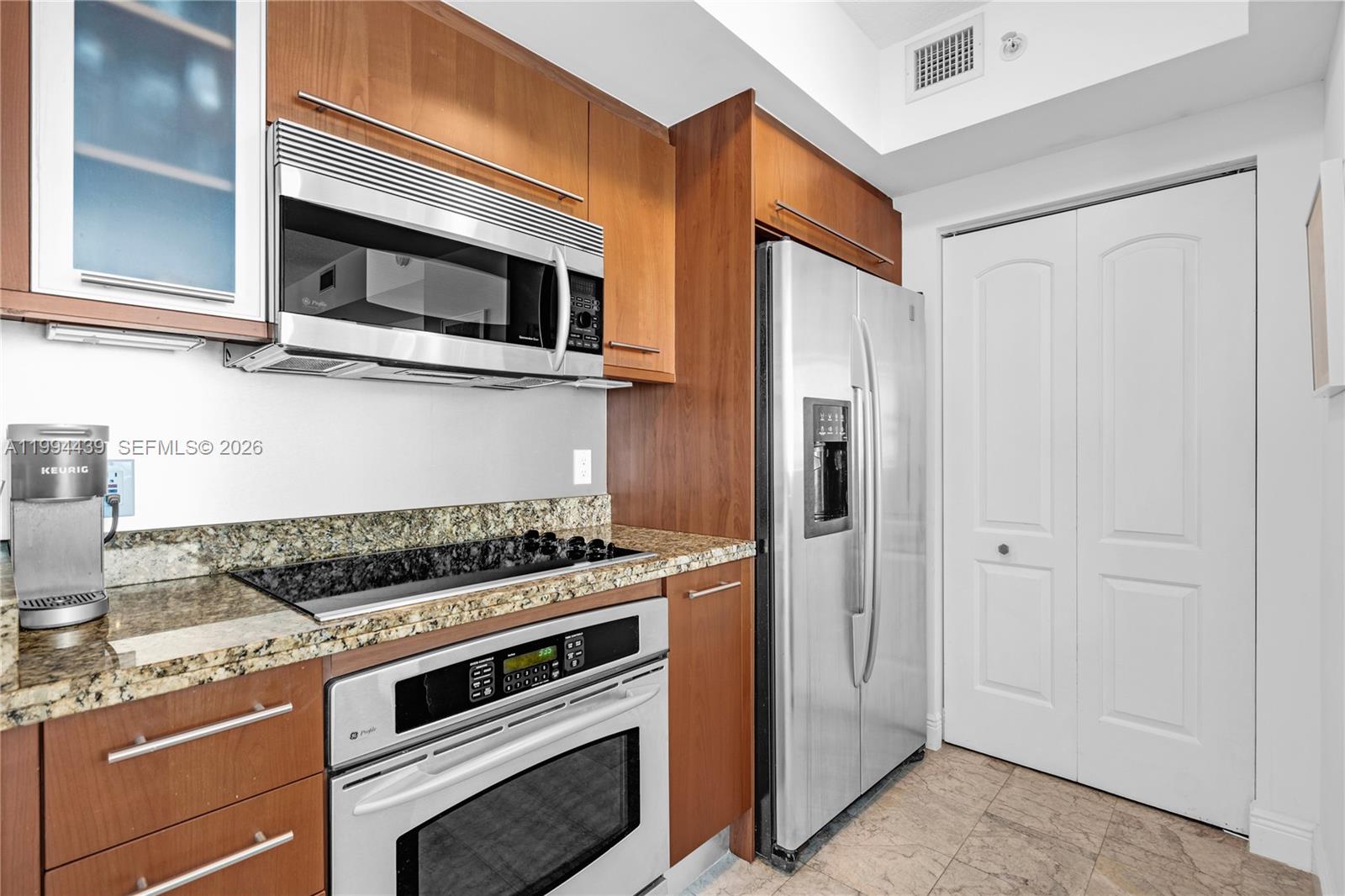 110 Washington Ave # 1712