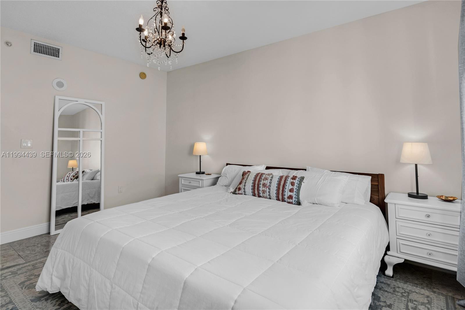 110 Washington Ave # 1712