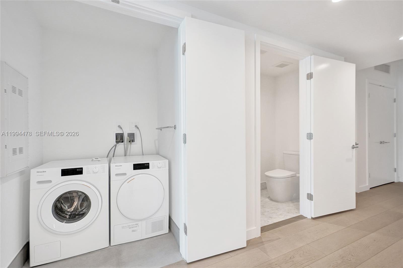 9221 E Bay Harbor Dr # 210