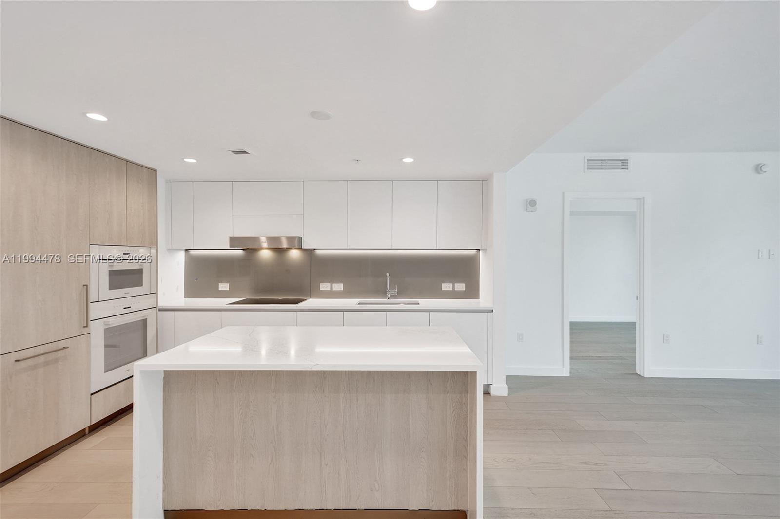 9221 E Bay Harbor Dr # 210