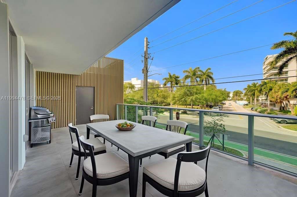 9221 E Bay Harbor Dr # 210