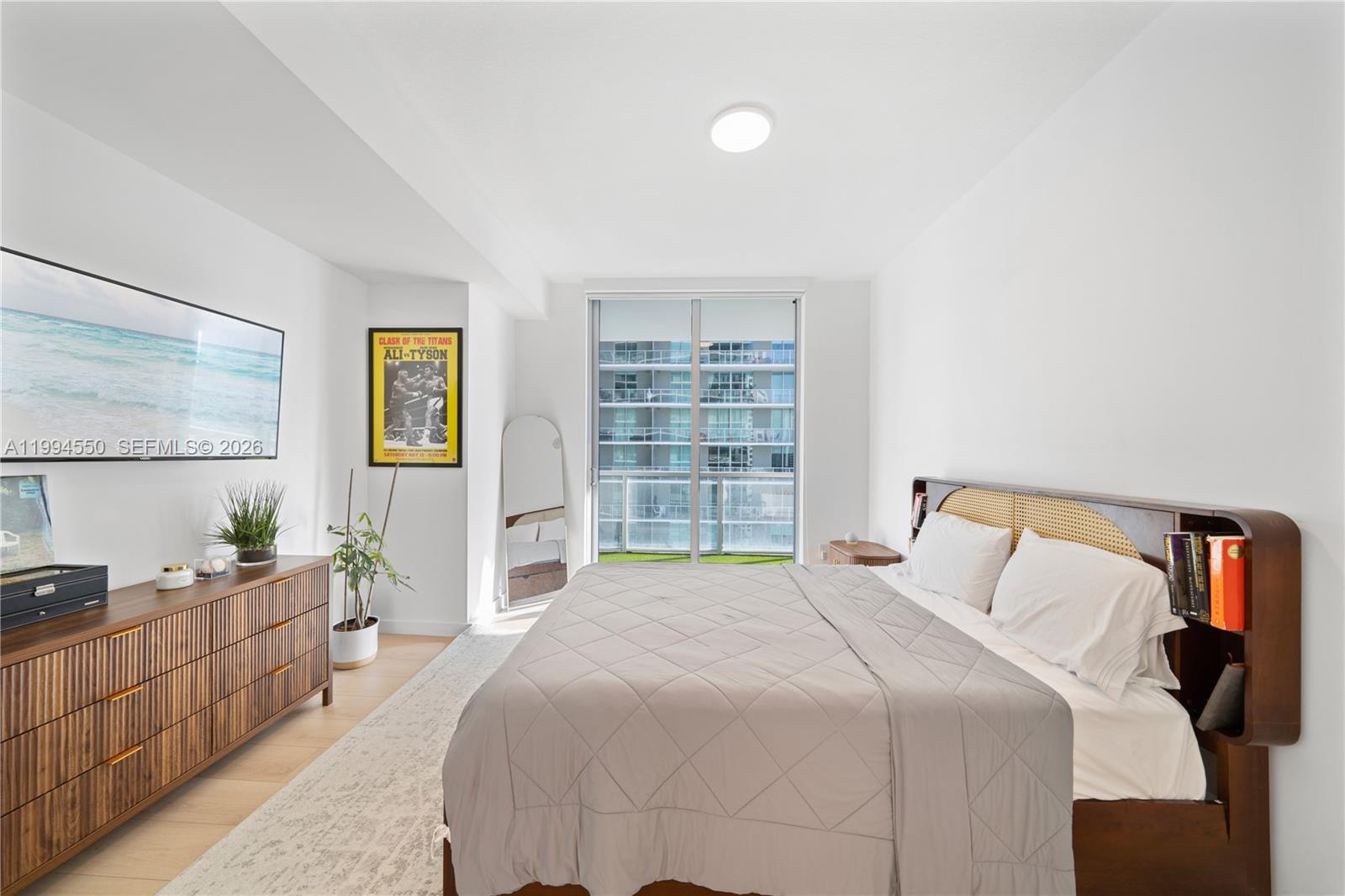 1111 SW 1st Ave Unit: 2114-N