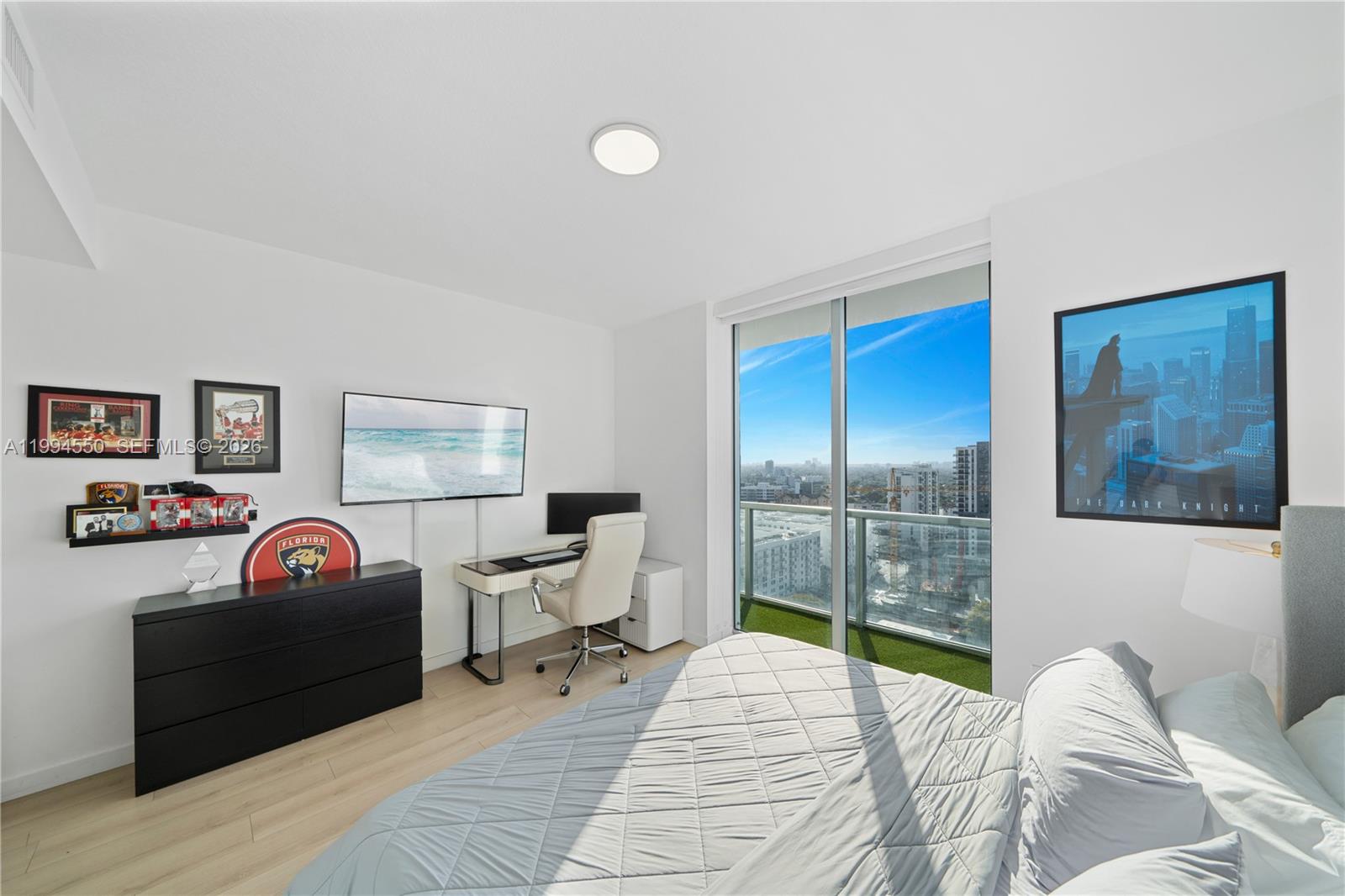 1111 SW 1st Ave Unit: 2114-N