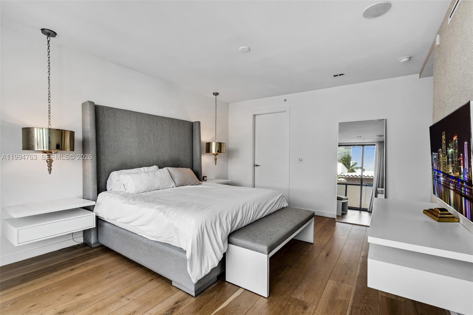 350 Meridian Ave # 202