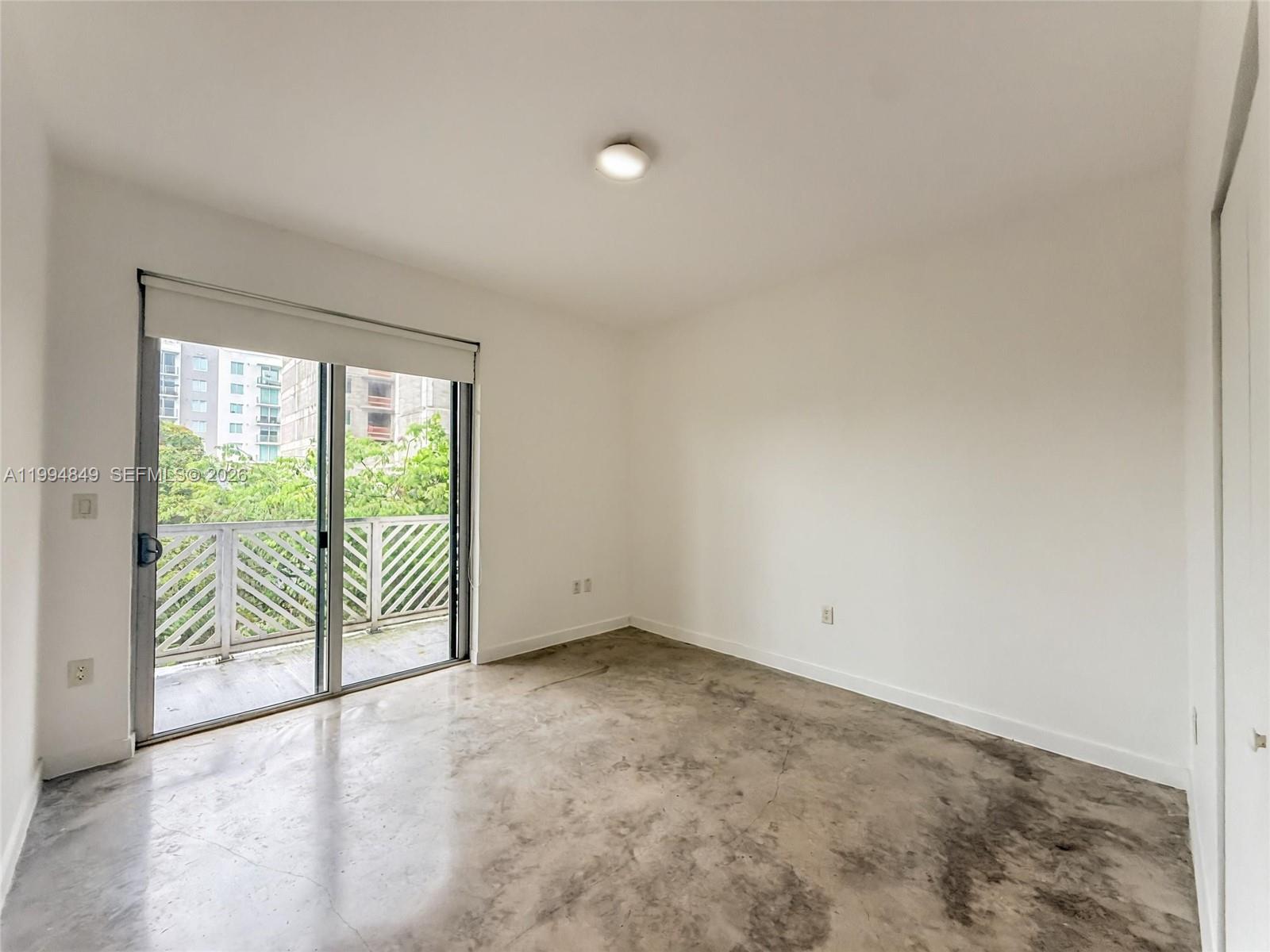 761 NW 1st St # 302