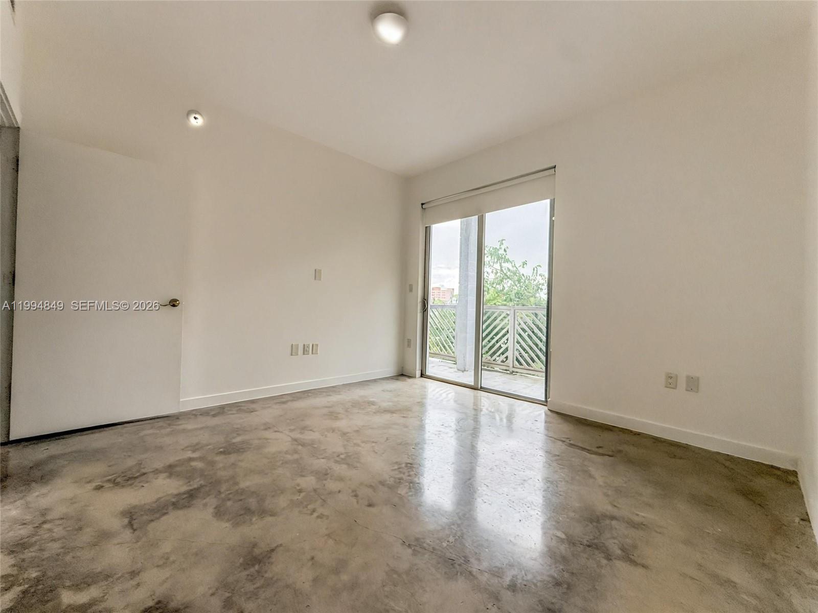 761 NW 1st St # 302