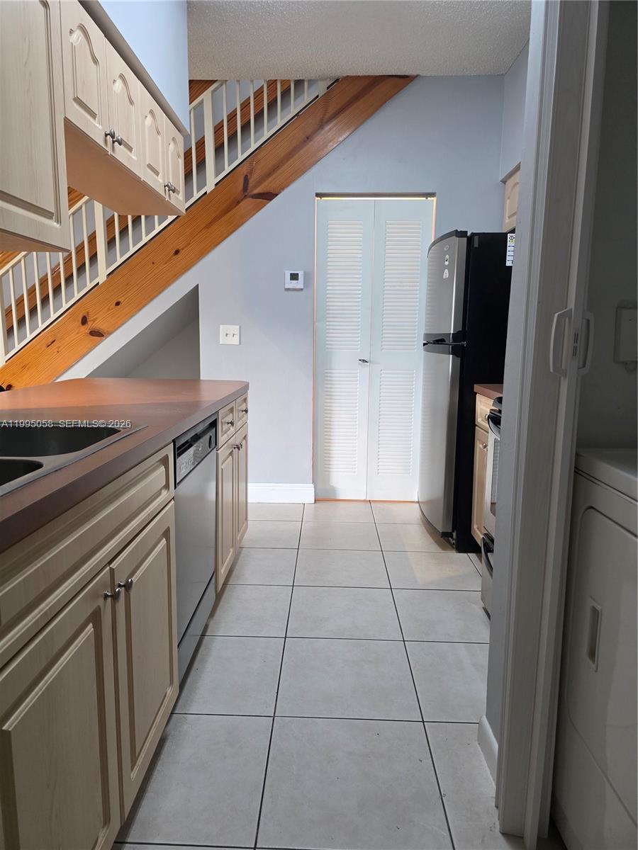 18316 NW 68th Ave # C