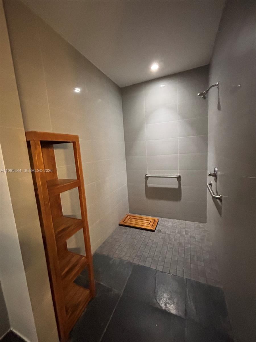 133 NE 2nd Ave # 2112