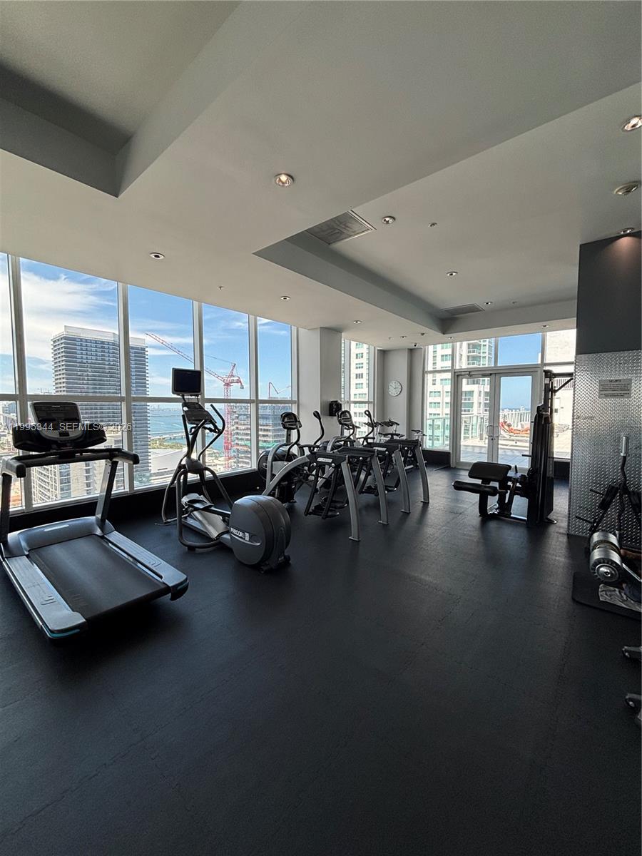 133 NE 2nd Ave # 2112