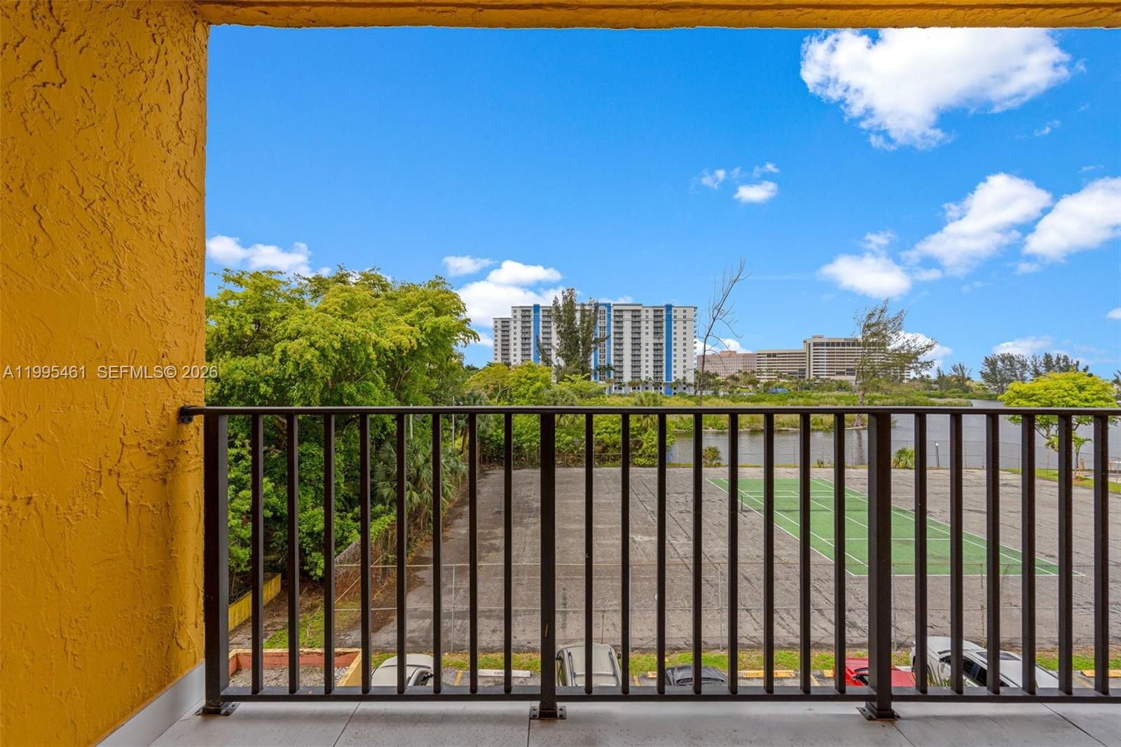 4801 NW 7th St # 16 Unit: 407-16