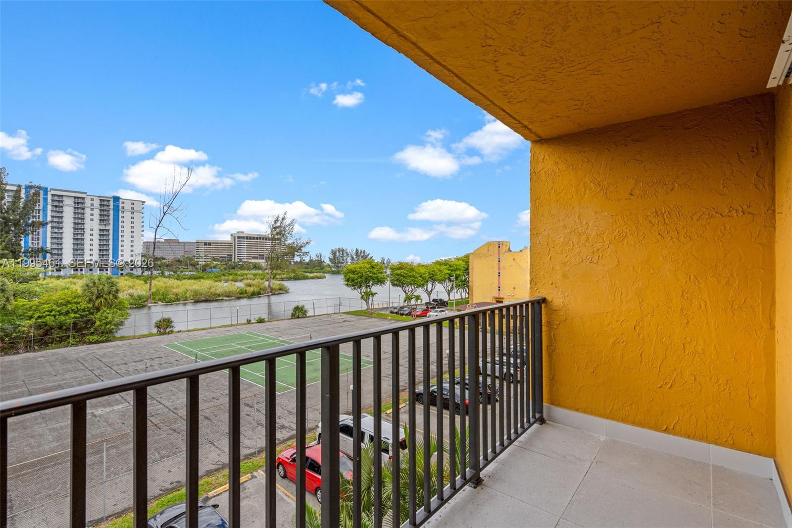 4801 NW 7th St # 16 Unit: 407-16