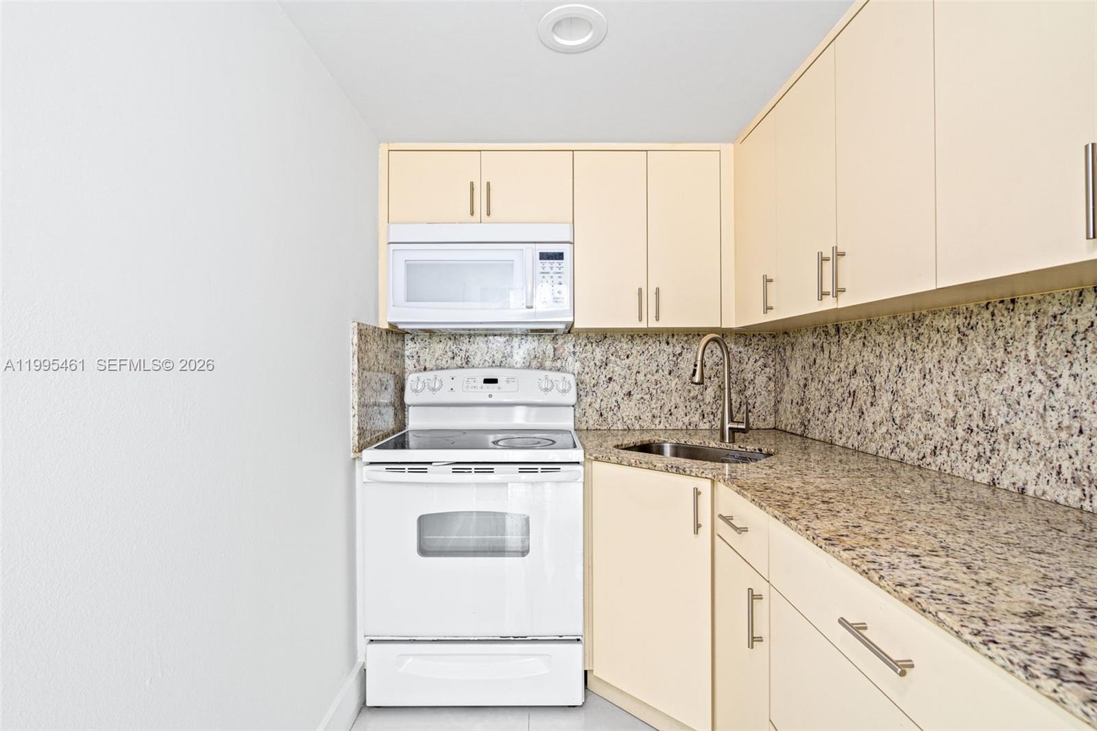 4801 NW 7th St # 16 Unit: 407-16