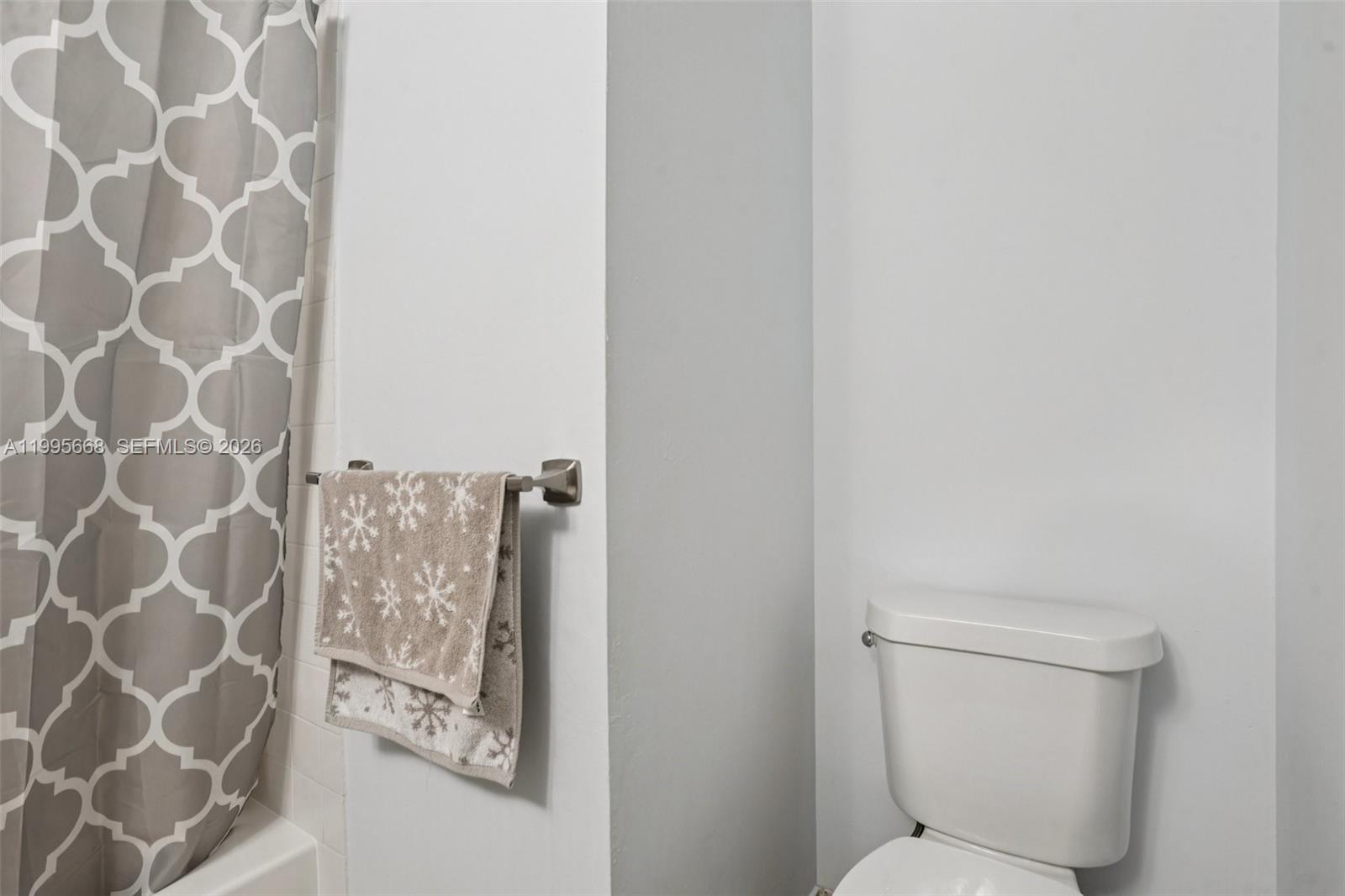 9930 Twin Lakes Dr # L Unit: 7-L