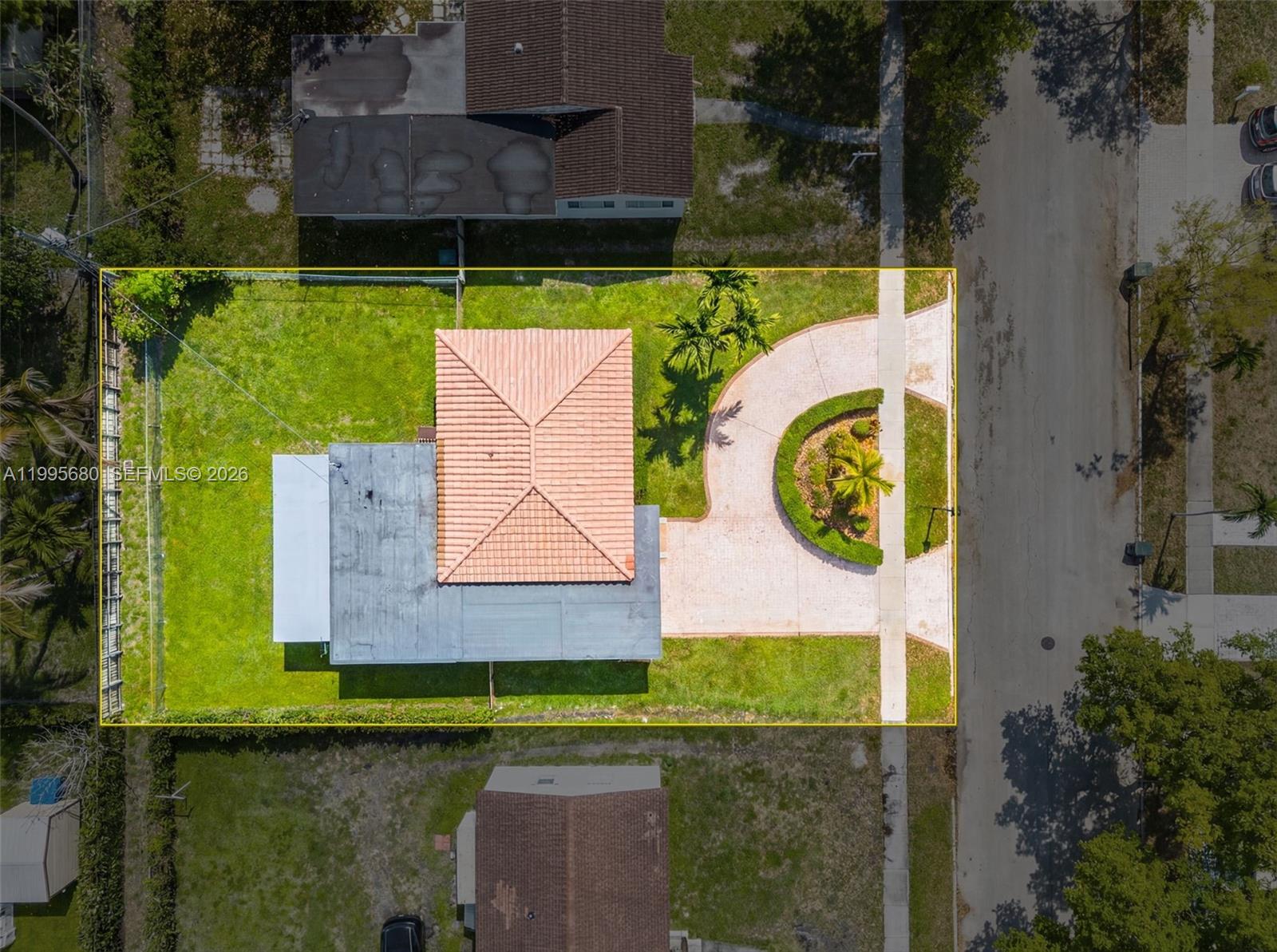 6447 SW 10th St Unit: .