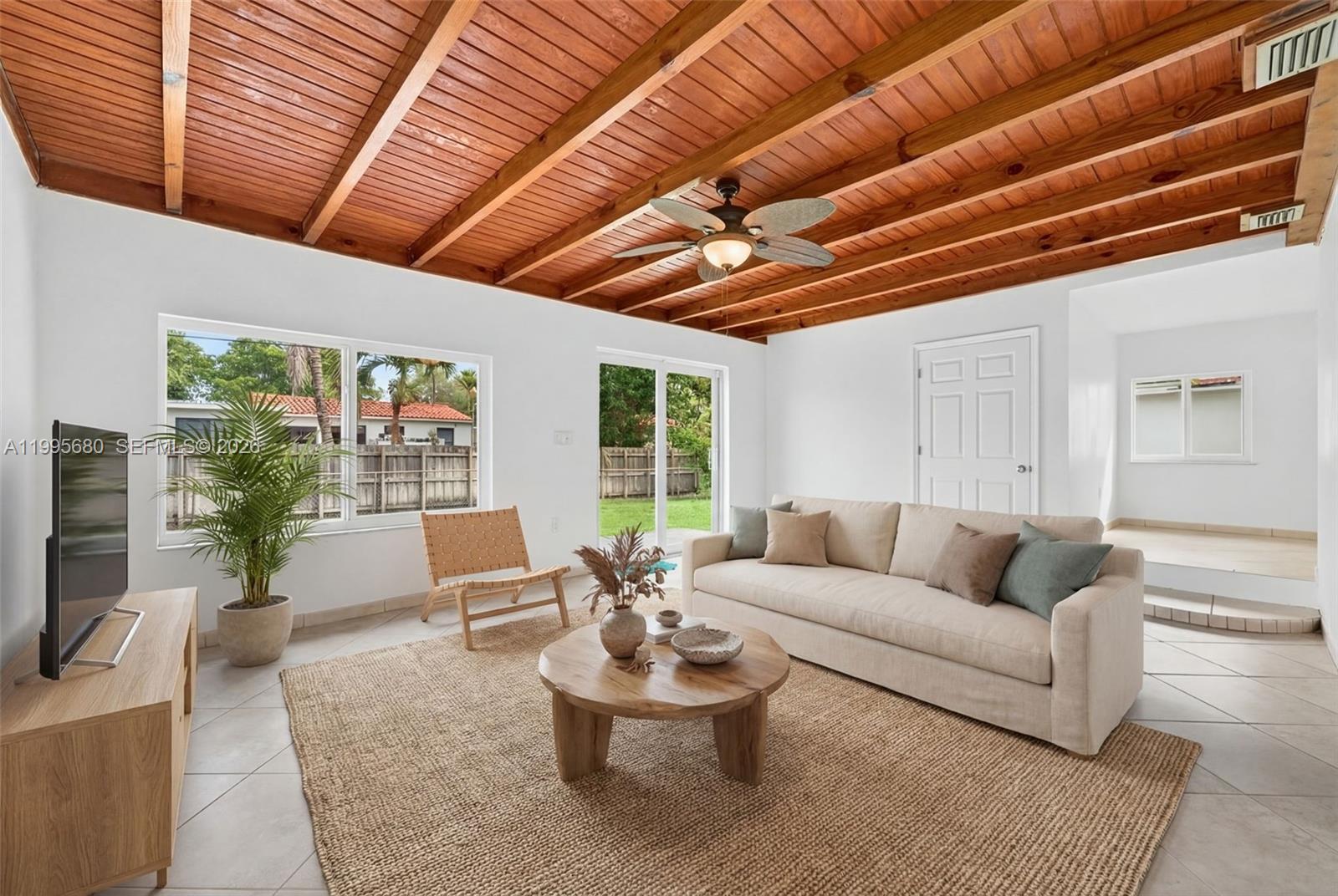 6447 SW 10th St Unit: .