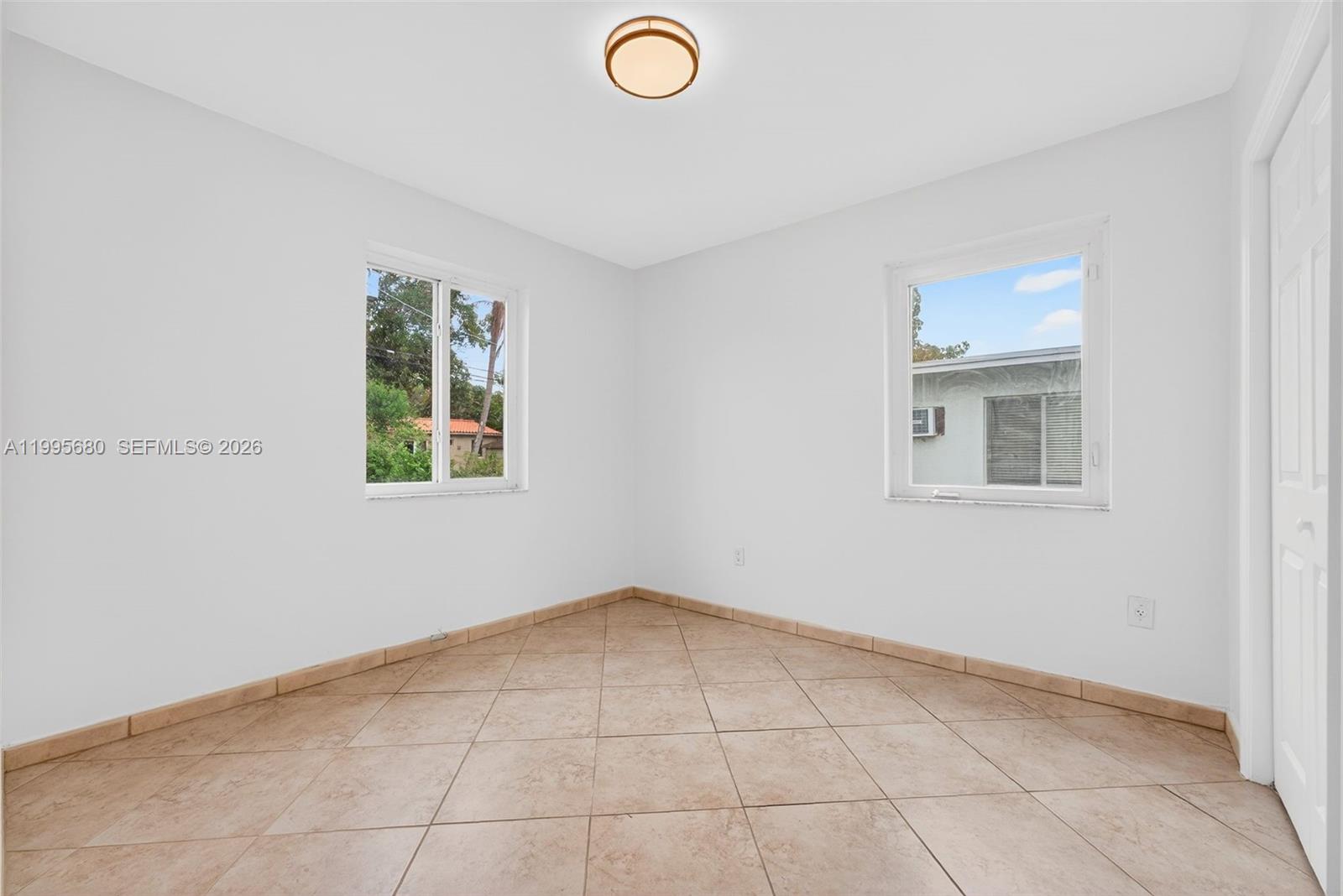 6447 SW 10th St Unit: .