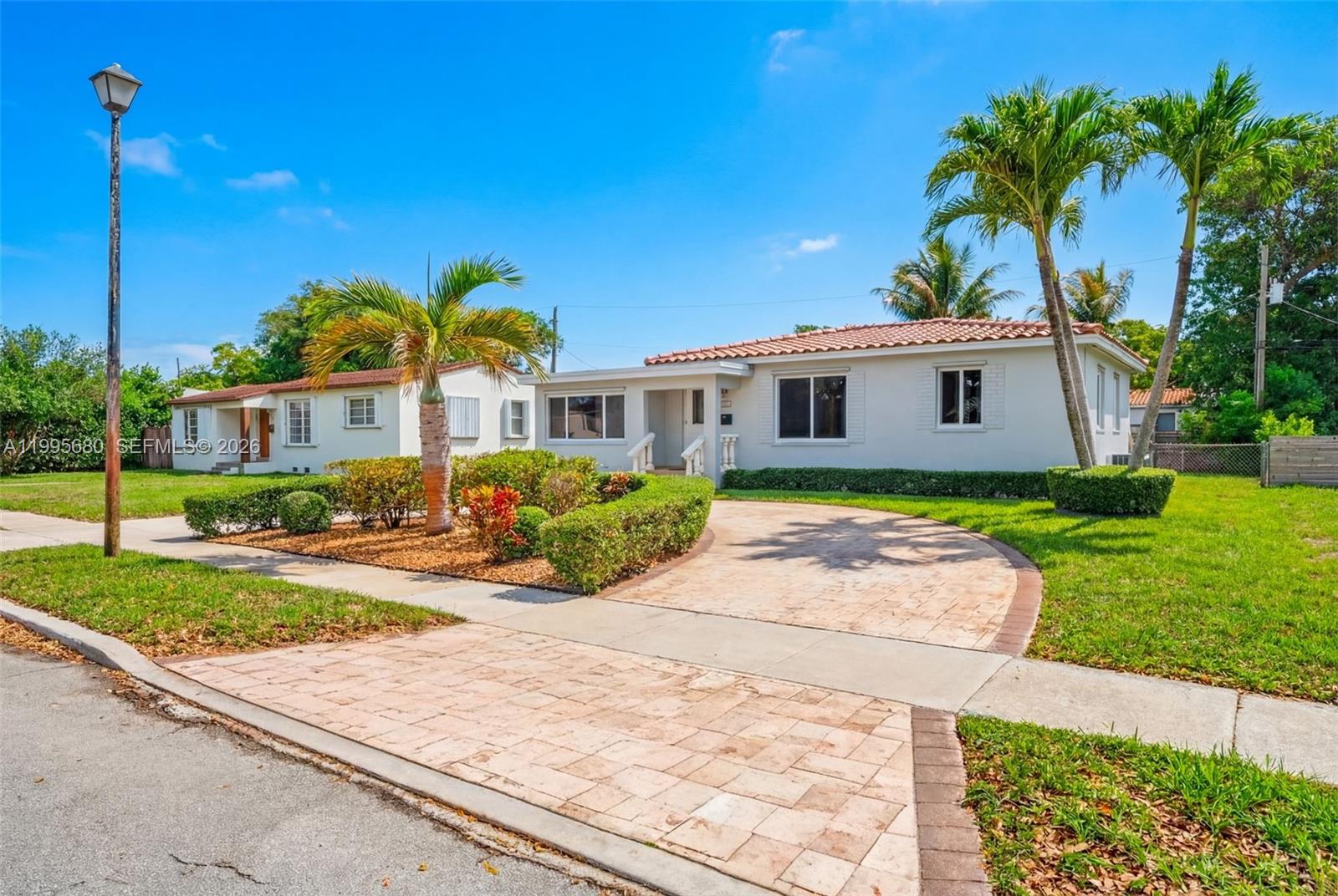 6447 SW 10th St Unit: .