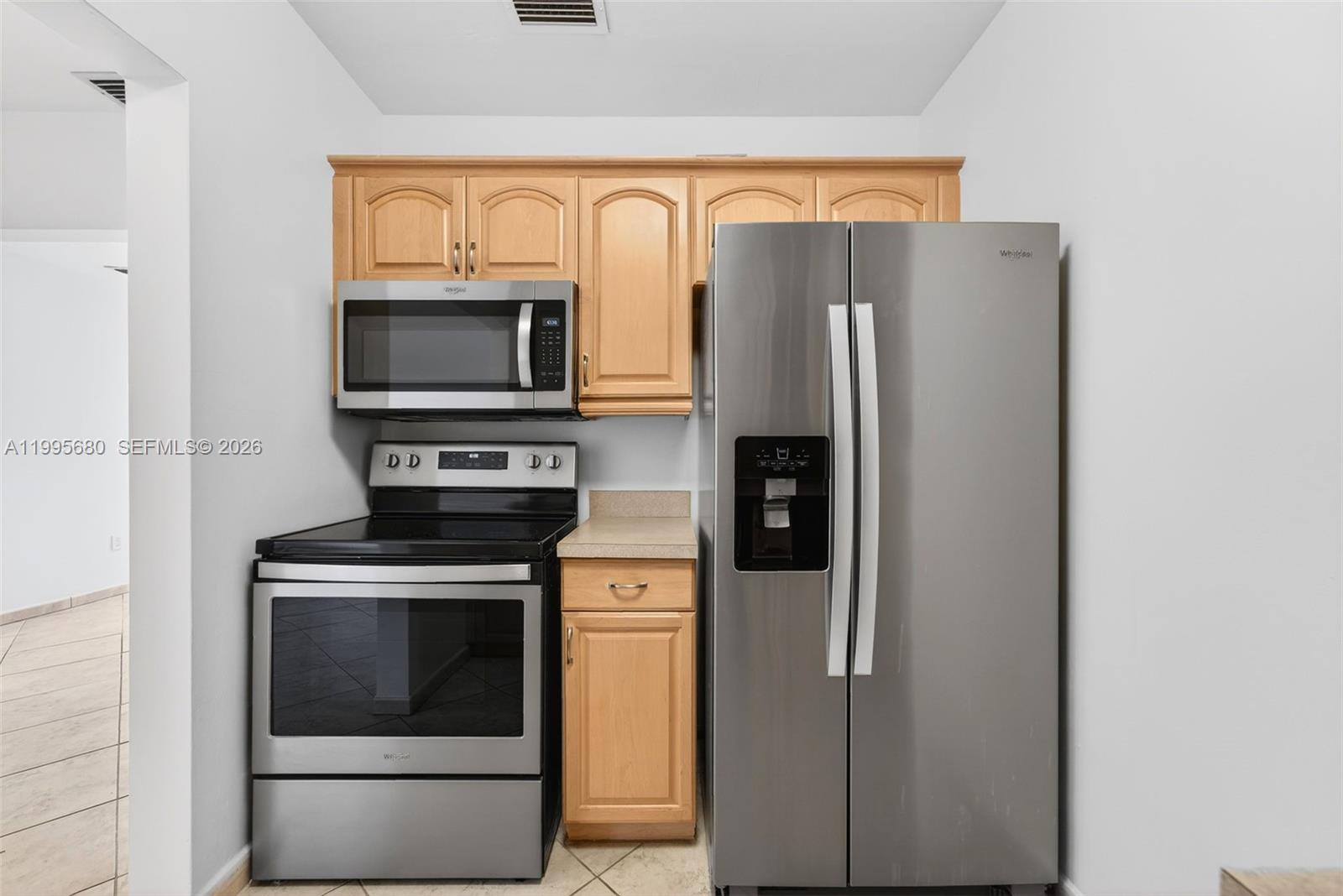 6447 SW 10th St Unit: .