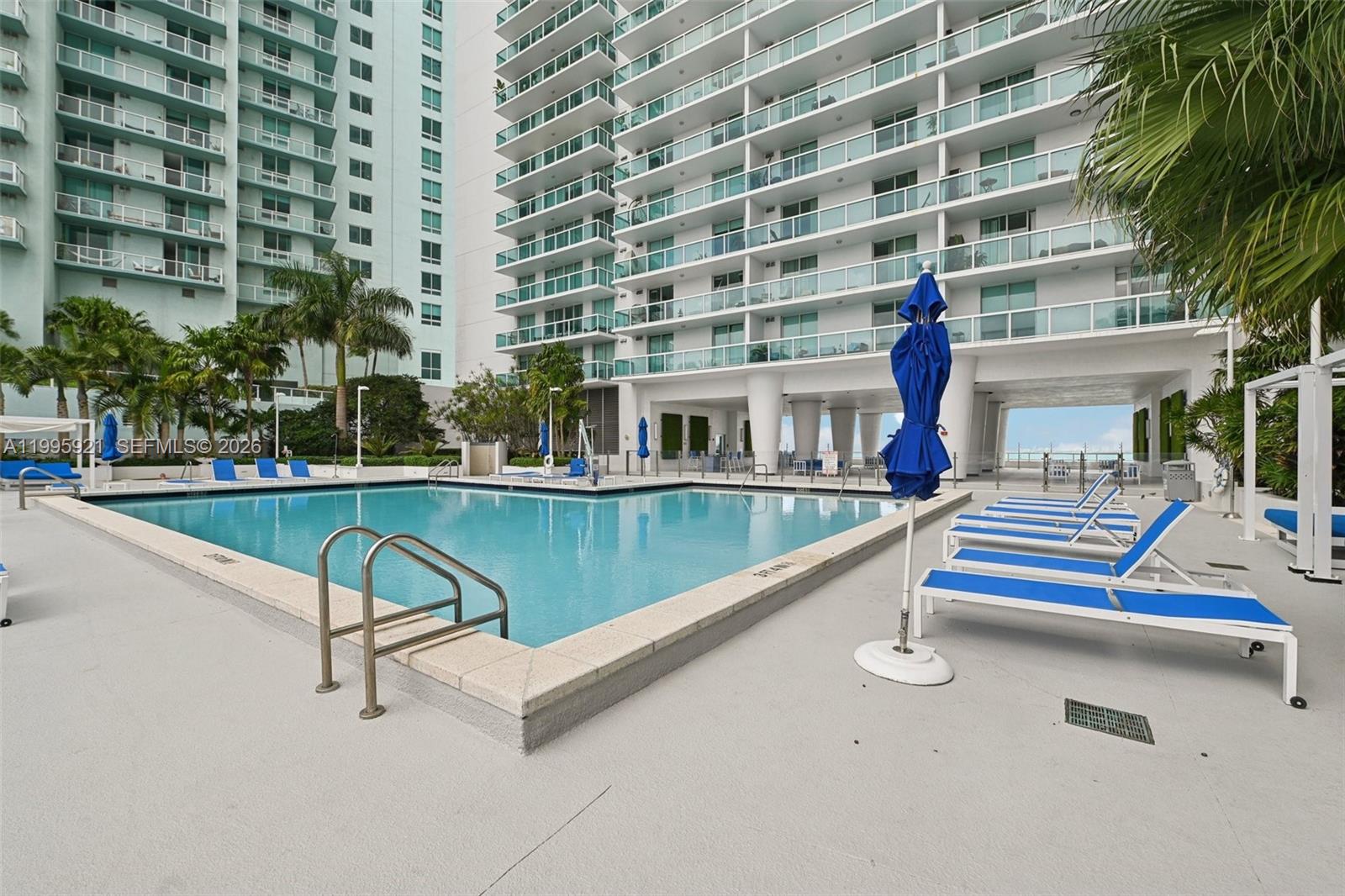1800 N Bayshore Dr # 2811
