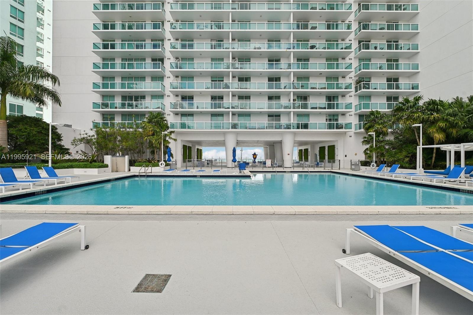 1800 N Bayshore Dr # 2811